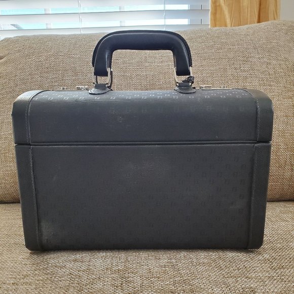 Black Authentic Vintage Fendi Vanity Train case - Picture 2 of 8